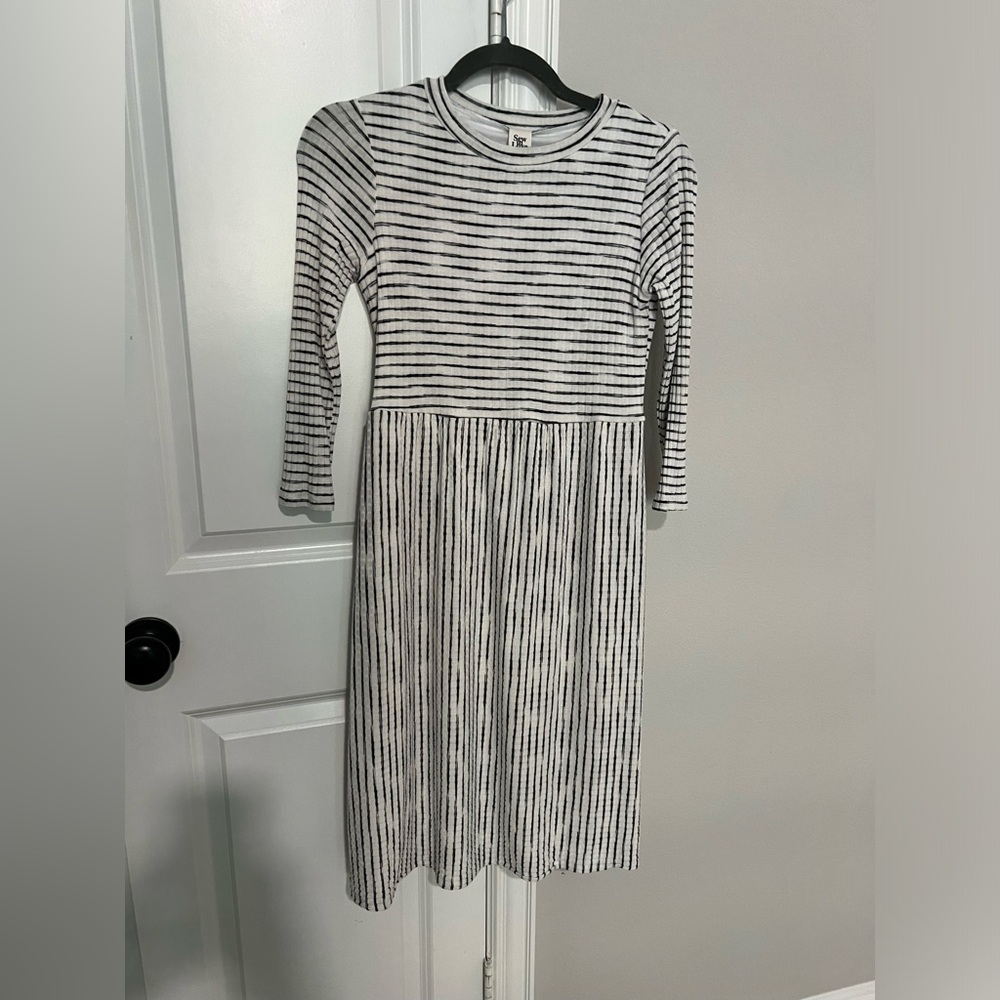 Striped 3/4 sleeve knee length dress maternity